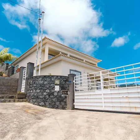 Guestready - Spacious With Sea Views Caniço