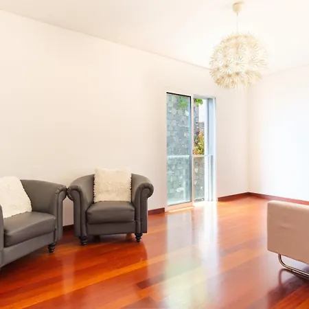 Guestready - Spacious With Sea Views