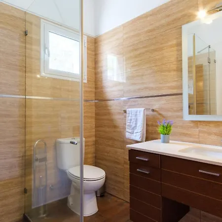 Guestready - Spacious With Sea Views 別荘 *