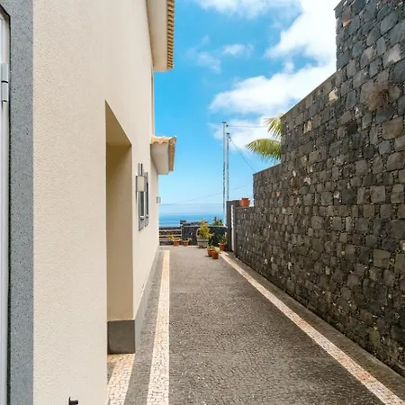 Guestready - Spacious With Sea Views بيت للعطل كانيكو