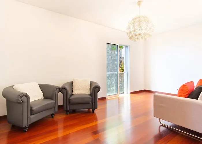 Guestready - Spacious With Sea Views