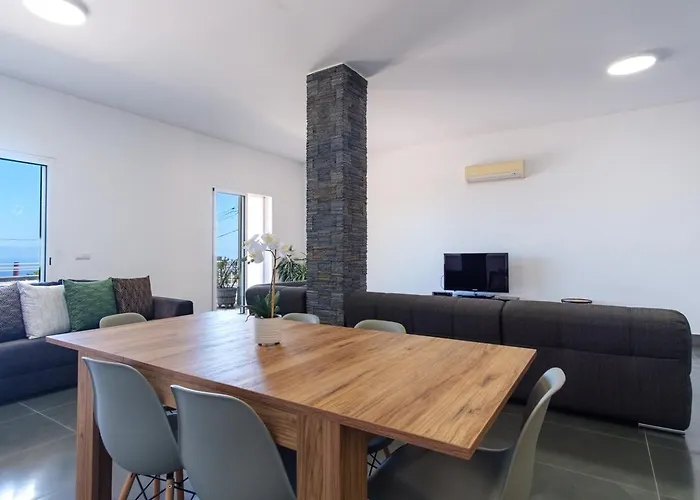 Guestready - Spacious With Sea Views Vakantiehuis