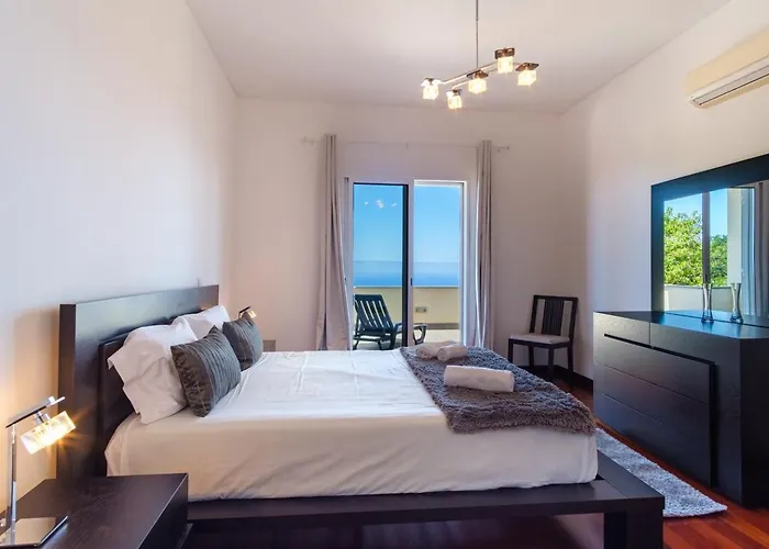 Guestready - Spacious With Sea Views Caniço